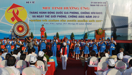 Vietnam promueve mes de acción contra SIDA